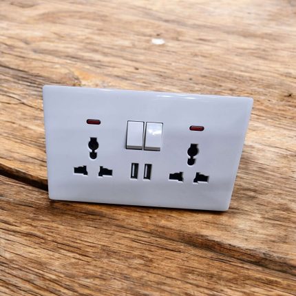 USB Wall Socket Universal Wall Socket Panel With 2 USB Port Plug Charger Switch Power 4 X  6